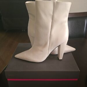 Vince Camuto Cream Pointed-Toe Leather Ankle Boots